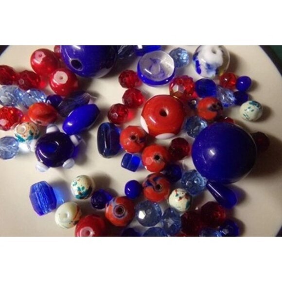 Mixed Beads Lot #424 - Picture 1 of 2